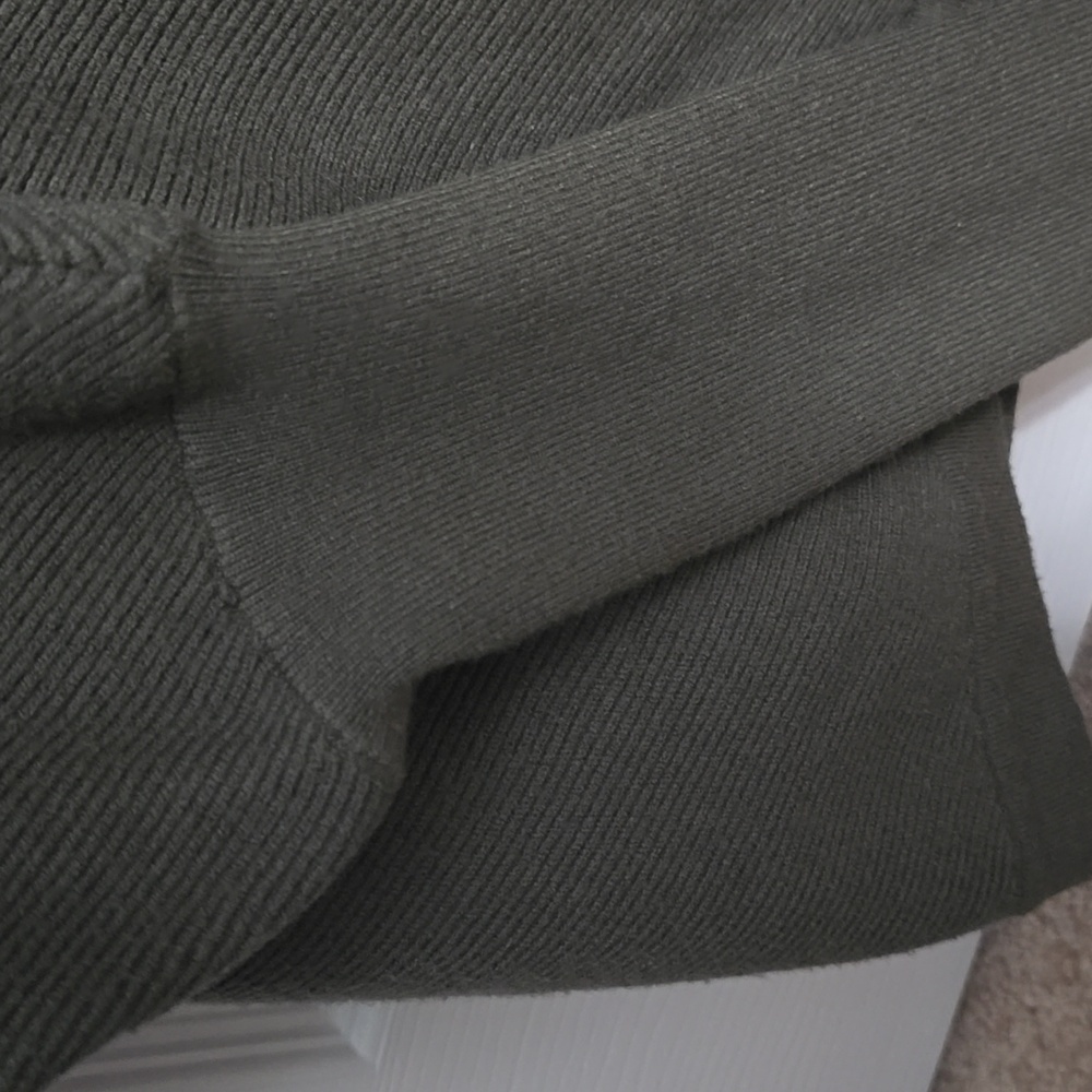 Green casual batwing sweater - Picture 6 of 7